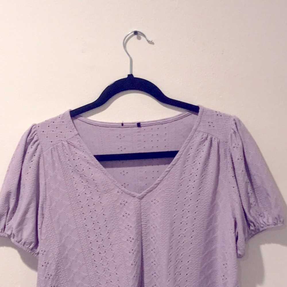 CUTE LAVENDER TOP - Picture 2 of 4